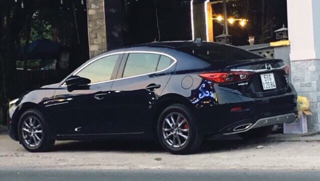 Ốp cốp sau Mazda 3 sedan