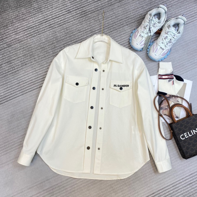 Áo sơ mi nữ dáng rộng thương hiệu Jil Sander sau lưng in logo