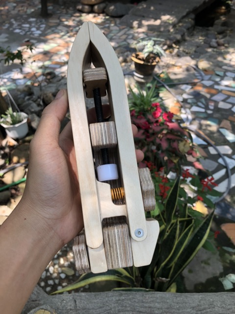 Kẹp khâu đồ da thủ công