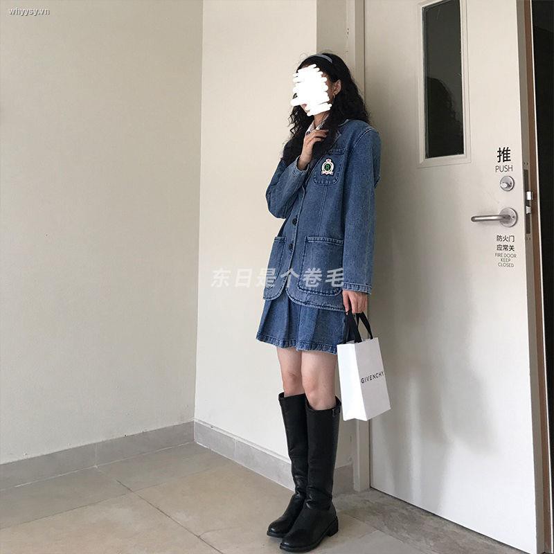 Set Áo Khoác Denim + Chân Váy Xếp Ly Mỏng Phong Cách Retro Hong Kong Mới Cho Nữ | BigBuy360 - bigbuy360.vn