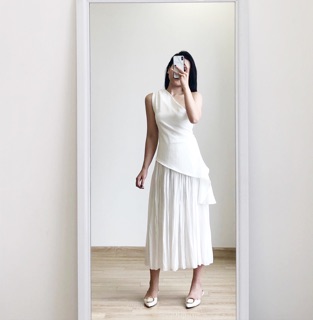 Áo lệch tay dài tà