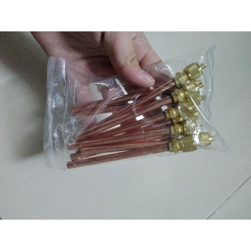 Một cây ti nạp gas