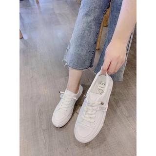 Giày nữ thể thao kiểu dáng mới hotrend