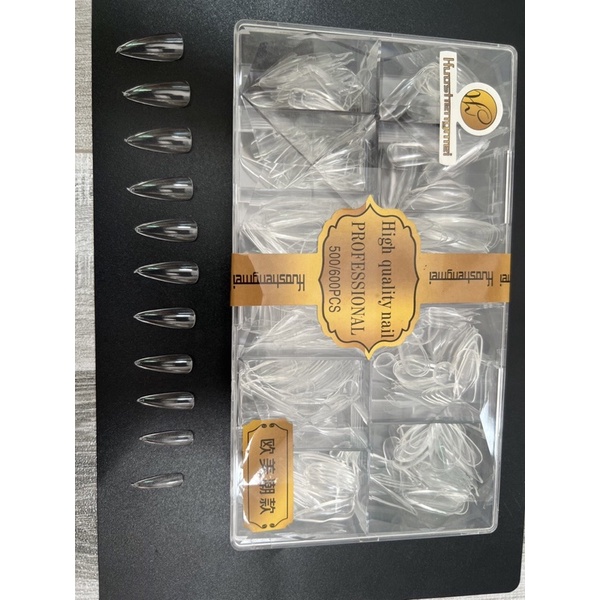 01 hộp 550 móng hsm tem vàng nhọn trong úp móng nails chuyên nghiệp