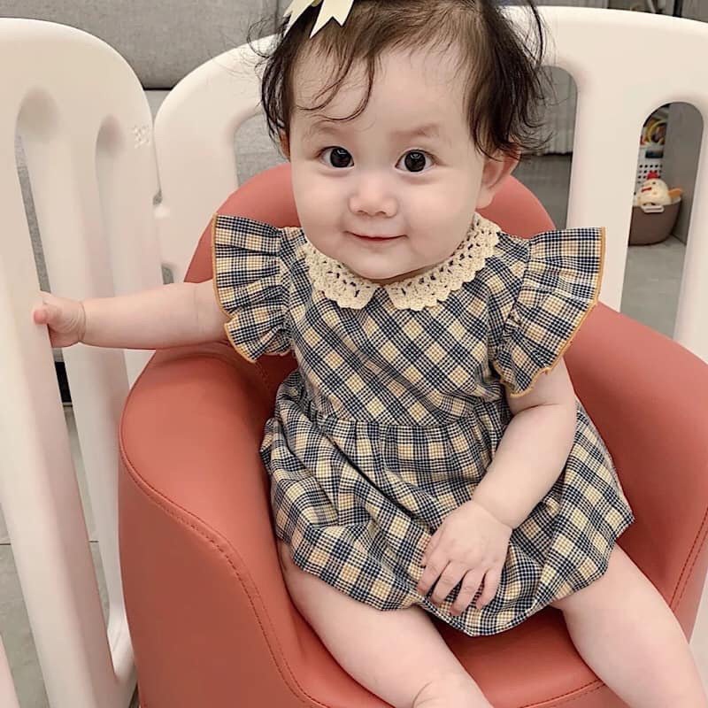 Bộ quần áo kẻ xanh cho bé gái_