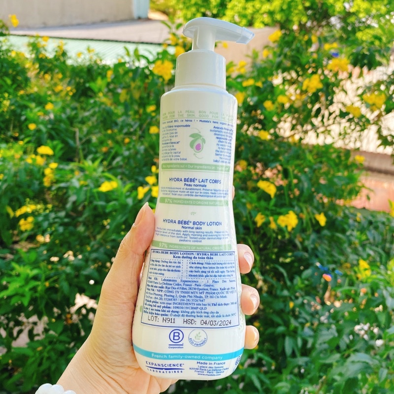 Kem dưỡng da toàn thân dành cho da thường Hydra Bebe Body Lotion 300ml