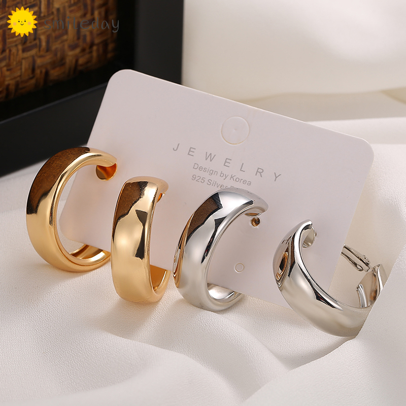 Đôi Bông Tai Hợp Kim Thiết Kế Đơn Giản Thời Trang Cho Nữ