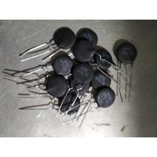 10 Tụ chống sét 47D -15 Tụ bảo vệ
