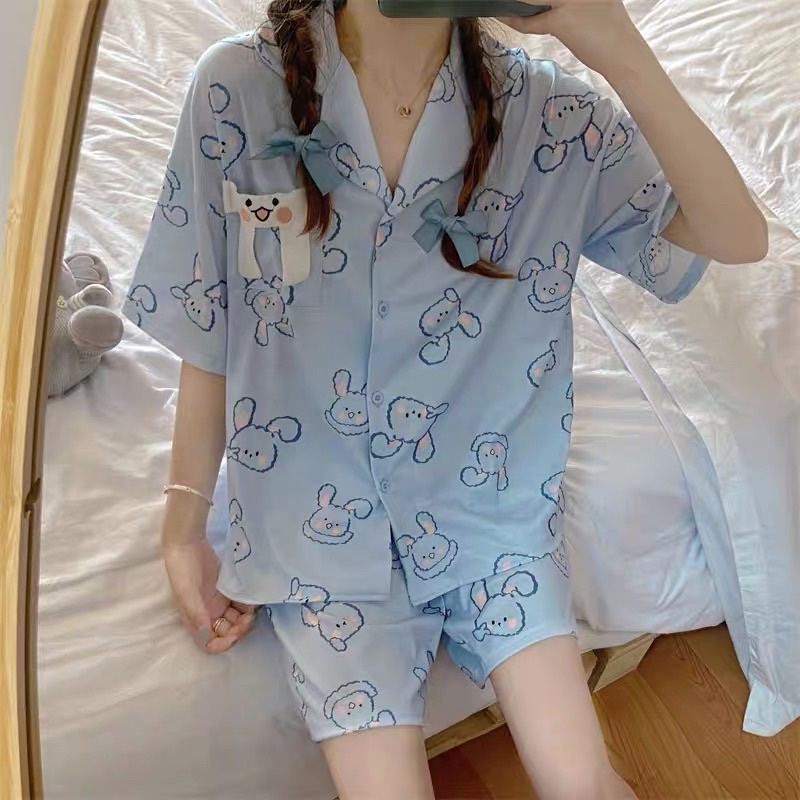Bộ đồ ngủ pijama nữ cộc tay quần đùi chất lụa Kate Thái mềm mịn màu xanh nhạt họa tiết hoạt hình đáng yêu - CD0020