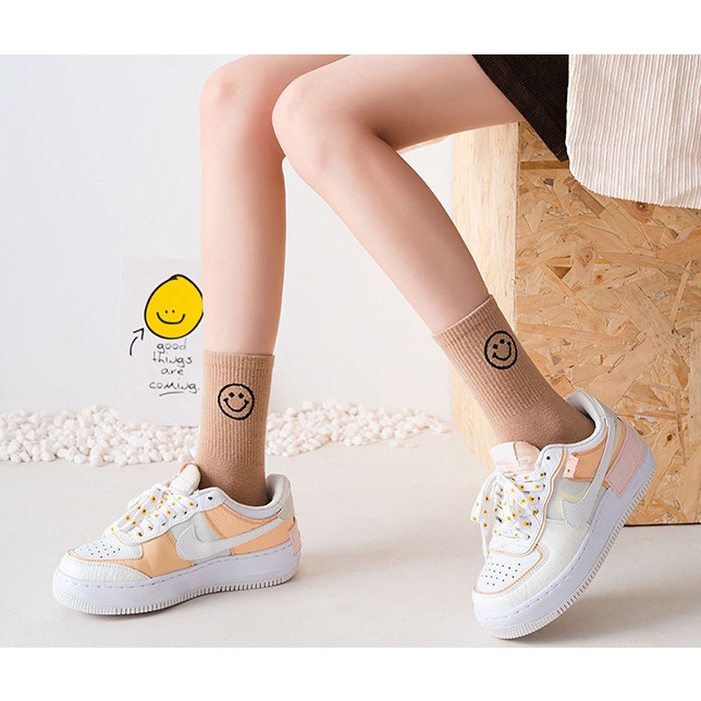 Vớ Mặt Cười cao cổ cho nữ phong cách Hàn Quốc siêu dễ thương và xinh xắn.