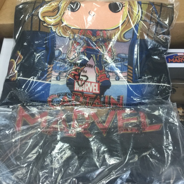 Áo funko captain marvel