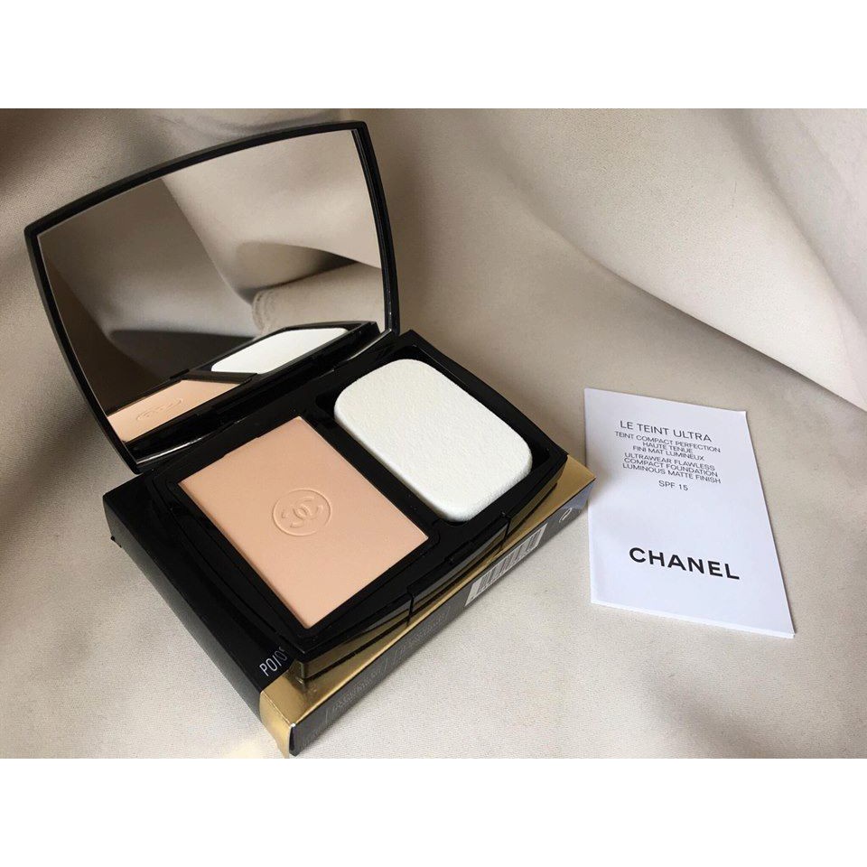 Phấn Phủ Kiềm Dầu Chanel Ultra Le Teint