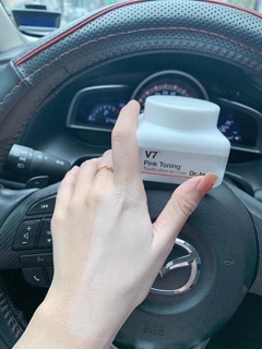 Kem dưỡng da V7 Toning Light mini size 15ml