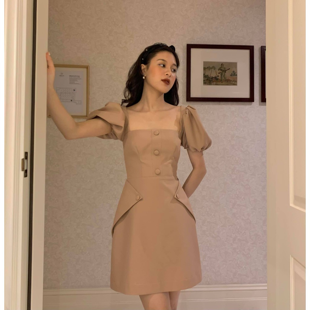 [HÀNG THIẾT KẾ CAO CẤP] Helen Dress - Đầm Nữ Cách Điệu Dáng Xòe Tay Phồng Cổ Vuông Màu Be | BigBuy360 - bigbuy360.vn