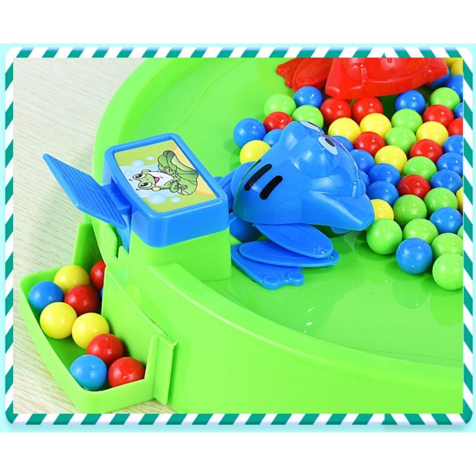 Trò chơi Ếch Ăn Hạt Đậu đối kháng giữa cha mẹ với các con Darling Store