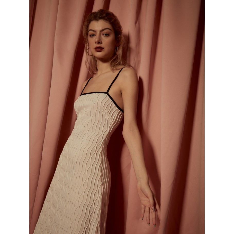 COCO SIN - Đầm 2 Dây Trắng Viền Đen | BigBuy360 - bigbuy360.vn