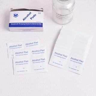 Bộ 2 miếng cồn lau móng tay Alcohol Pad