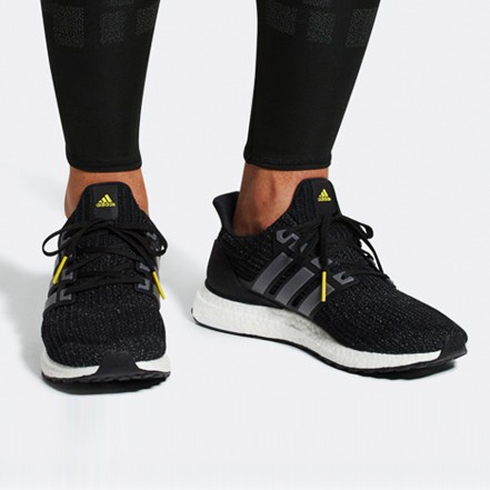 XẢ HÀNG HOT XẢ KHO THANH LÝ - RẺ Giày Sneaker Nam Ultra Boost Black and White | Sale Rẻ | Có Sẵn 2020 . BÁN RẺ 👟 :)) , $