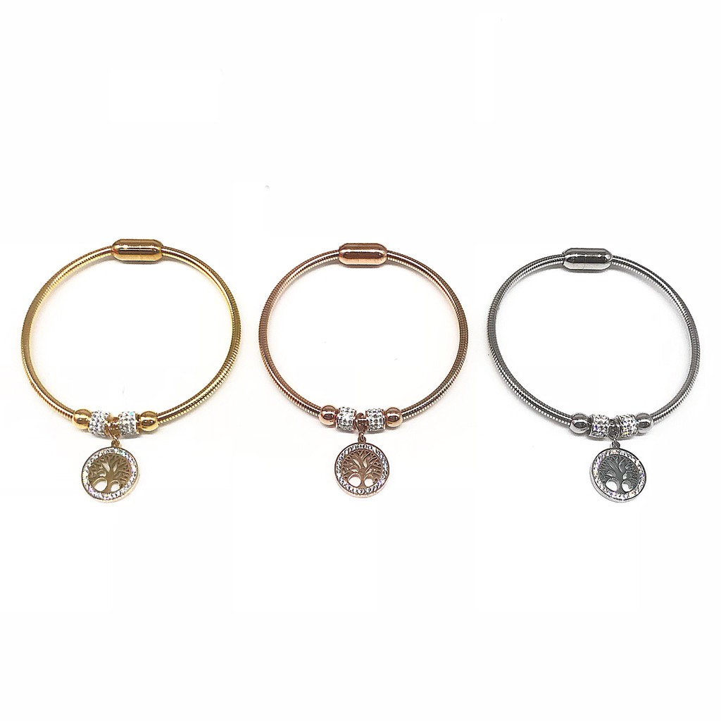Vòng kim loại với charm họa tiết hình cây