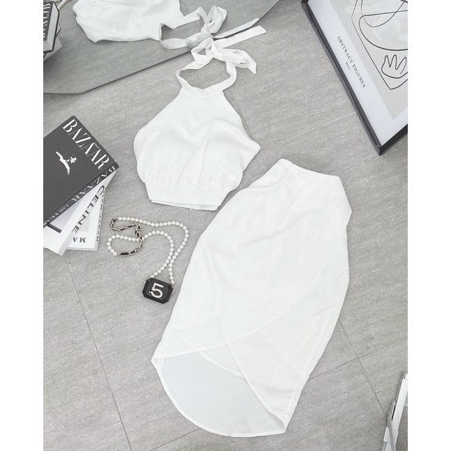 Set áo yếm trắng chân váy xẻ lưng thun