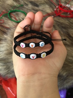 Vòng chỉ đỏ mix tên 4 cái
