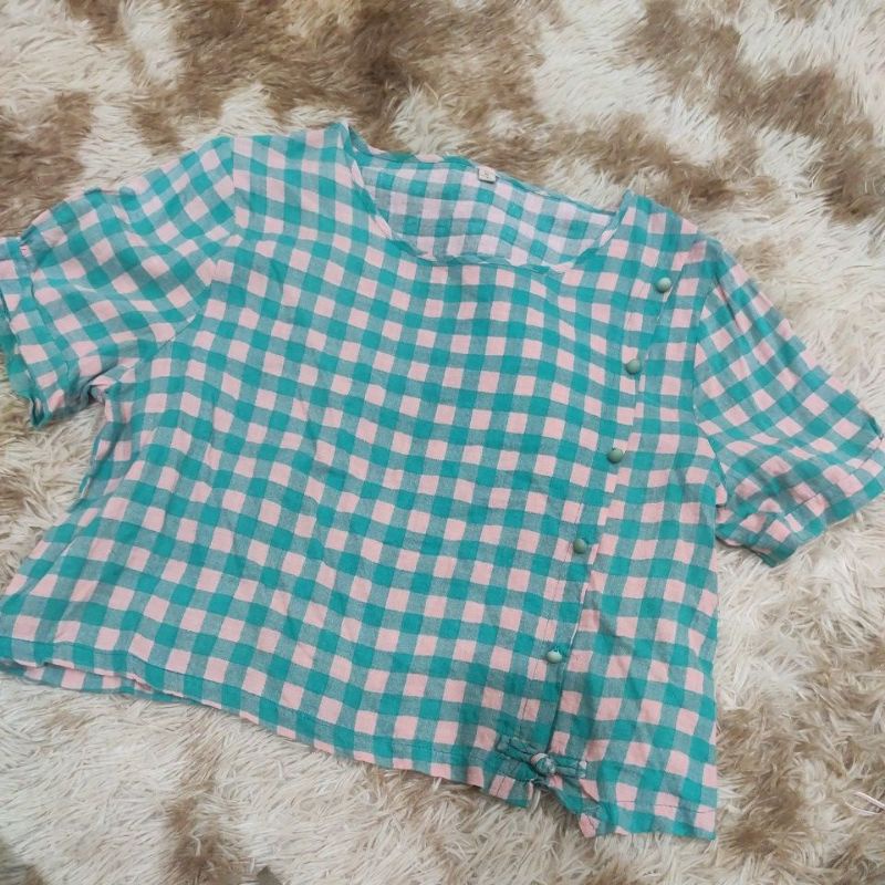 Áo caro xanh cam hàng nút kiểu pass