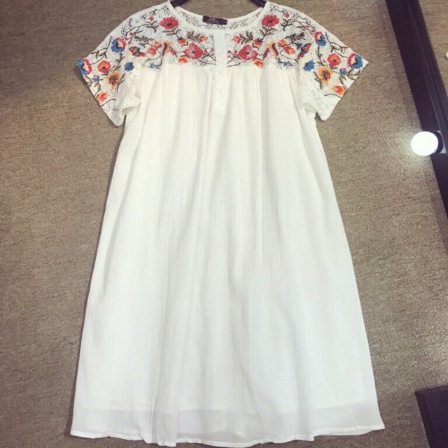 Váy zara dáng babydoll