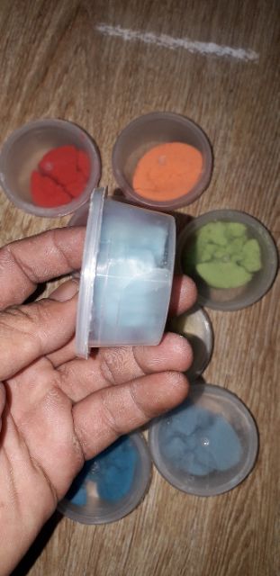 Sét 10 hũ cát động lực có nhiều màu khác nhau