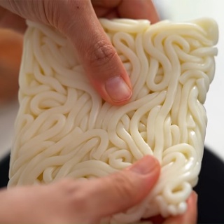 Mì Udon có gói sốt