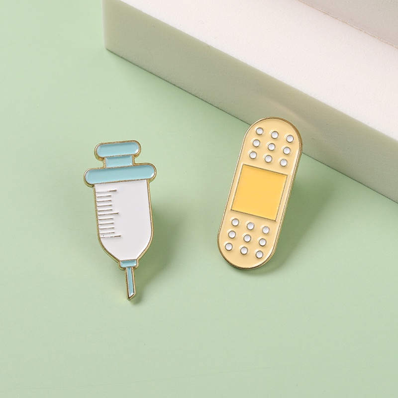 Ghim cài áo QIHE JEWELRY tráng men hình điều khiển từ xa ống tiêm sáng tạo thời trang cho nữ