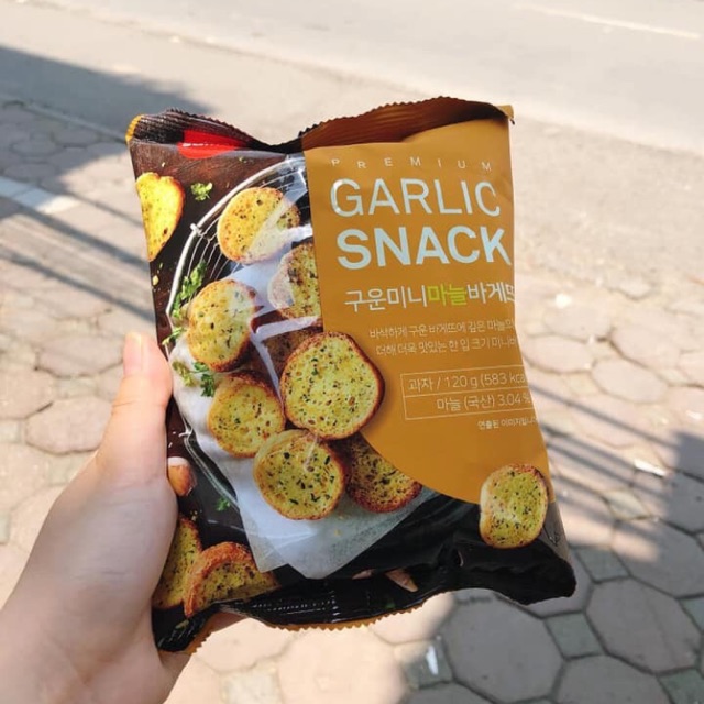 Bánh mì bơ tỏi sấy Hàn Quốc đen 24k/ gói
