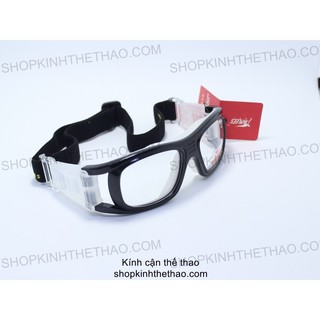 Kính cận chơi thể thao