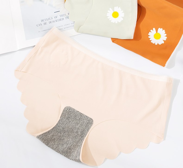 ĐƯỢC MUA 10 Quần lót su viền lượn sóng hoa cúc Mẫu mới 2020 | BigBuy360 - bigbuy360.vn