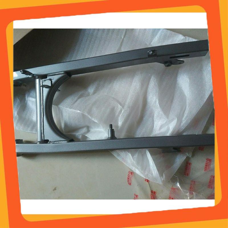 Gấp/càng sau Jupiter gắn Sirius chính hãng Yamaha