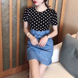 Áo thun nữ tay ngắn chấm bi cực xinh