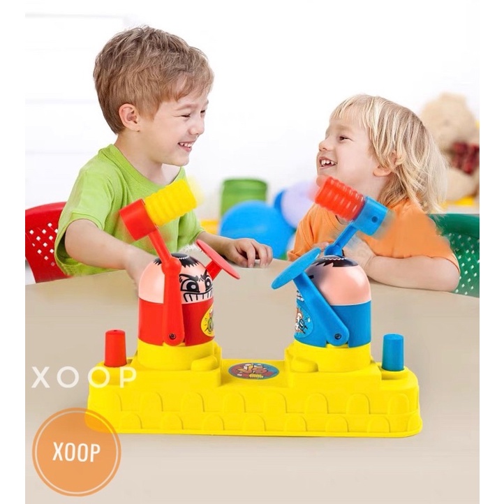 Đồ chơi! Cuộc chiến giữa 2 đối thủ