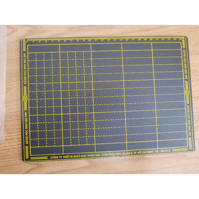 Bảng đen học sinh mầm non kẻ ô ly