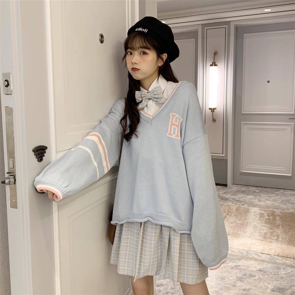 Áo Sweater dáng rộng cổ chữ V kẻ sọc thời trang mùa thu cho nữ | BigBuy360 - bigbuy360.vn