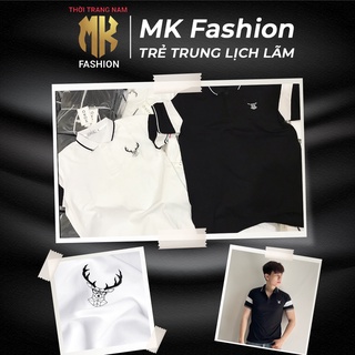 Áo thun cổ trụ phối logo thêu hươu