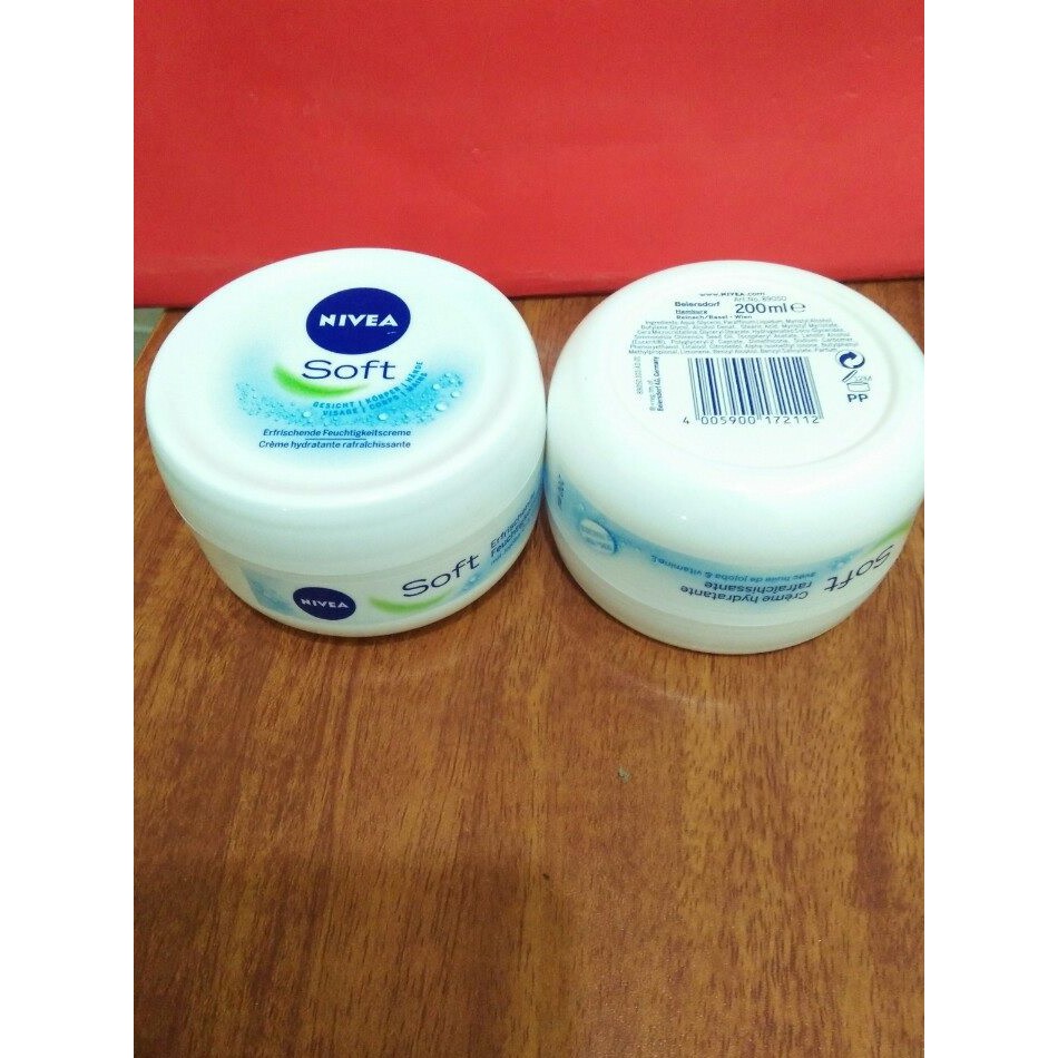 Kem dưỡng ẩm Nivea Soft 200ml của Đức