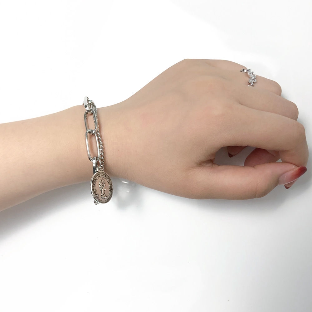 Vòng tay phối đồng xu vàng thiết kế độc đáo thời trang 22442