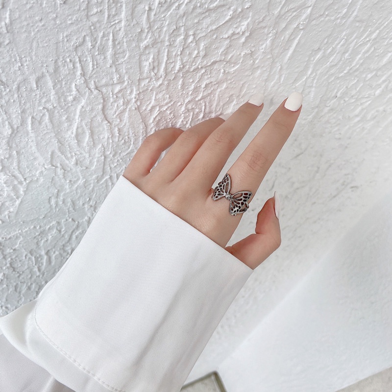 Nhẫn nữ bạc hình cánh bướm bằng hợp kim có thể điều chỉnh R012