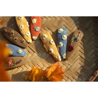 SET 2 KẸP TÓC HANDMADE THÊU TAY chat để chọn mẫu