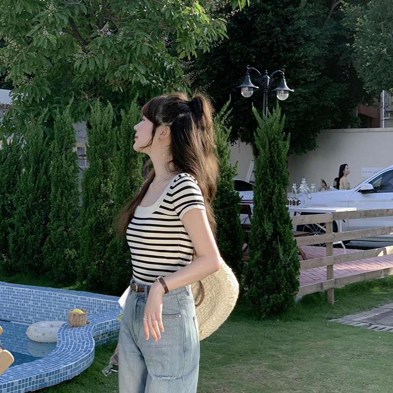 Áo thun dệt kim IELGY ngắn tay kẻ sọc thời trang cho nữ