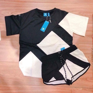 Bộ áo quần Adidas