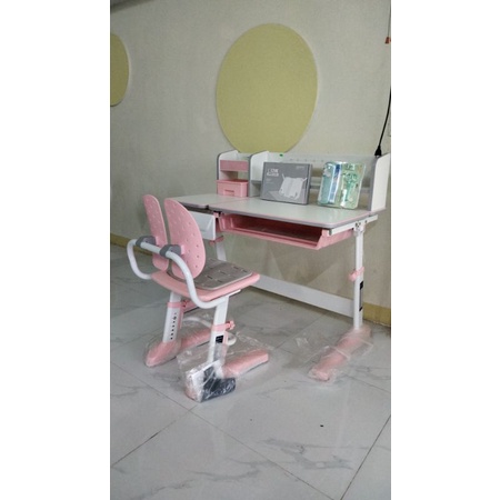 Bộ bàn ghế chống gù, chống cận cho trẻ em từ 5-13 tuổi