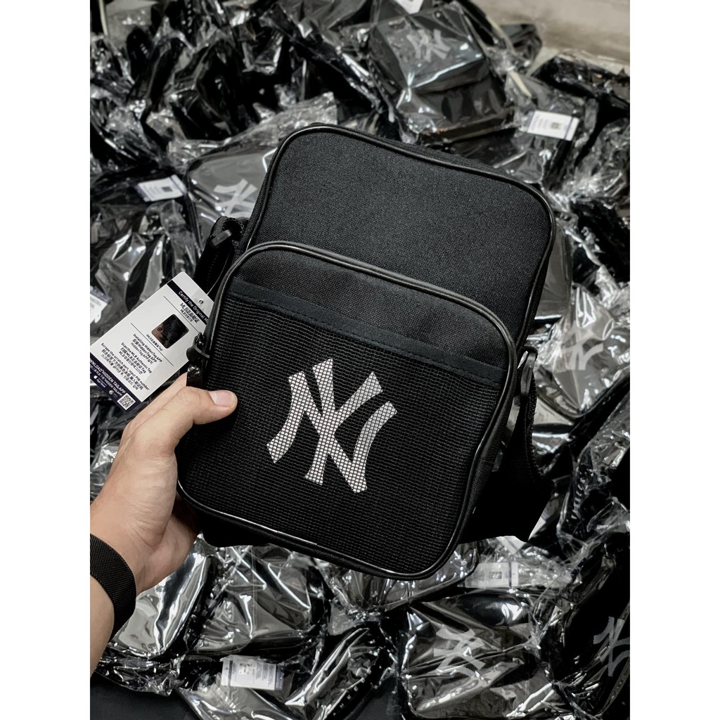 Túi đeo chéo Yankees mini bag dây kéo chống thấm nước | BigBuy360 - bigbuy360.vn