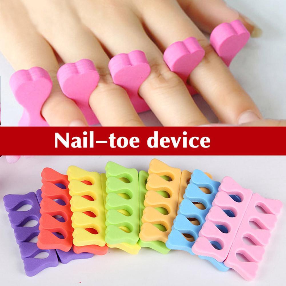 Dụng cụ tách ngón tay hỗ trợ làm móng tiện dụng