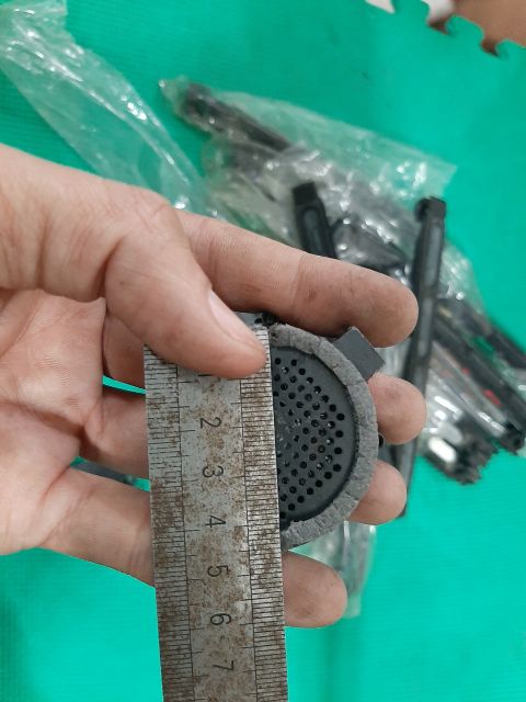 Cặp chép từ neo rã từ tivi ra tiếng hay to đường kính khoảng 4.5cm. giá 2 cái