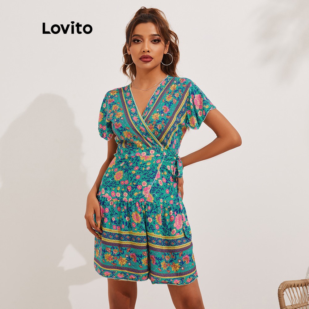 Váy Lovito họa tiết hoa phong cách boho cổ chữ V phối dây buộc L13X006 (màu xanh lục)